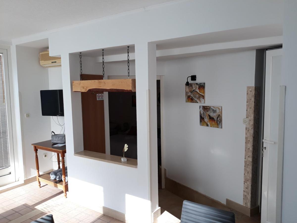 Ljudmila Doo Appartement Banjole Buitenkant foto