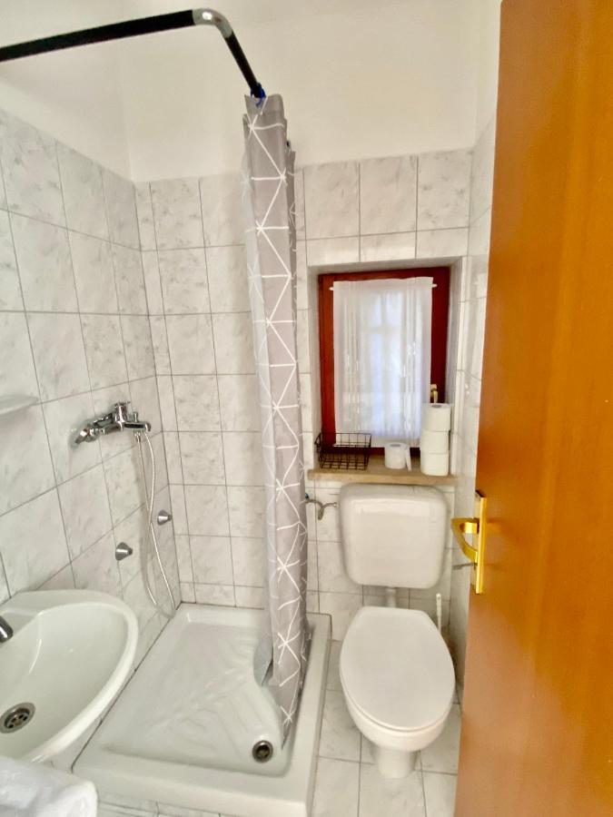 Ljudmila Doo Appartement Banjole Buitenkant foto