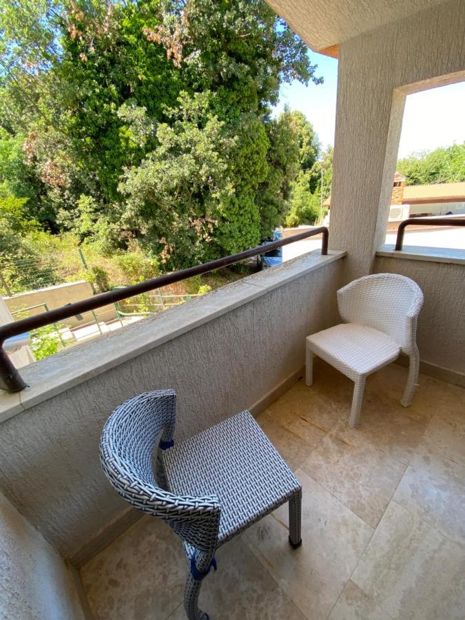 Ljudmila Doo Appartement Banjole Buitenkant foto